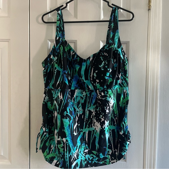 Tankini Top - Picture 1 of 9